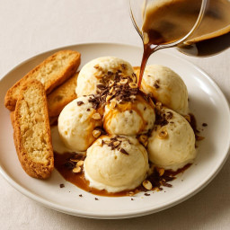 Affogato al caffè su gelato alla vaniglia recipe